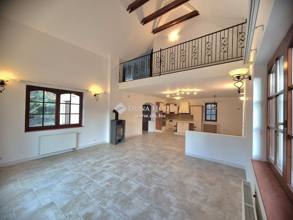 Property image Eladó Lakás Borostyán utca, Üröm