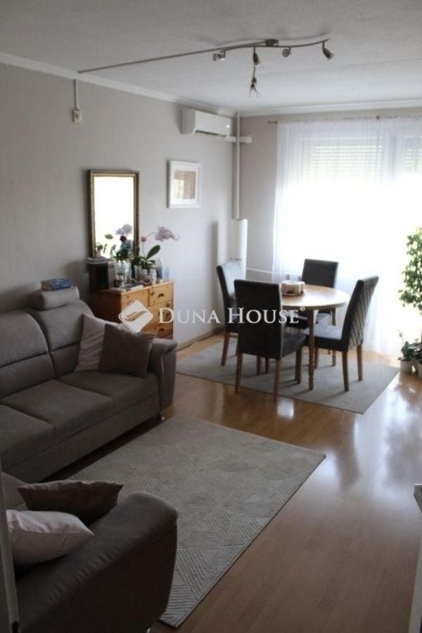 Property image Eladó Lakás XV. kerület, Molnár Viktor utca, Budapest