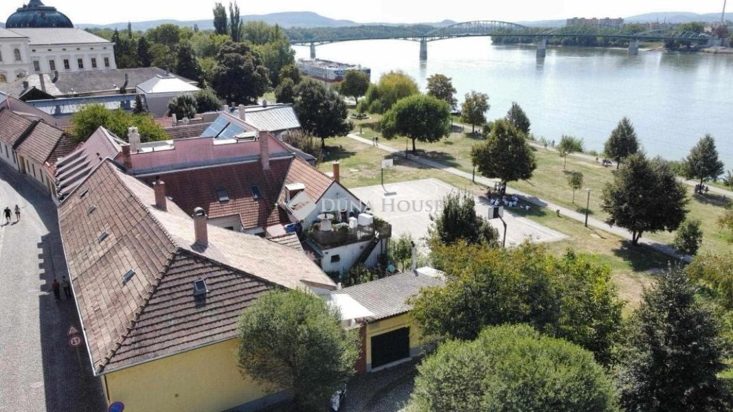 Property image Eladó Házrész Komárom-Esztergom megye, Esztergom