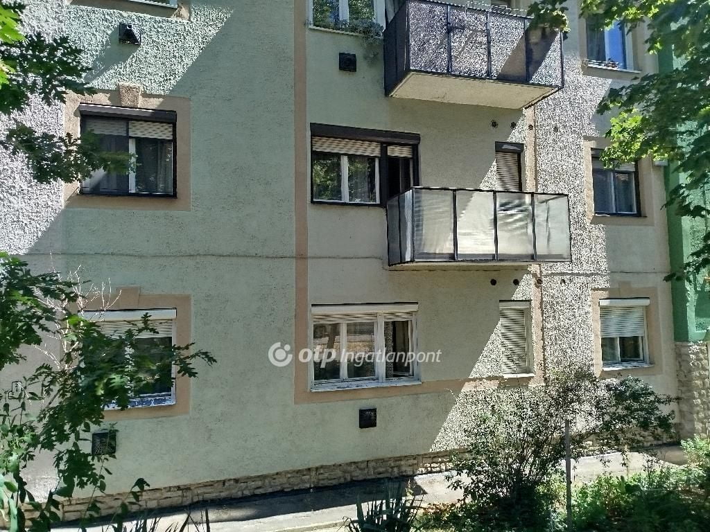 Property image Eladó Lakás Komlói út, Pécs