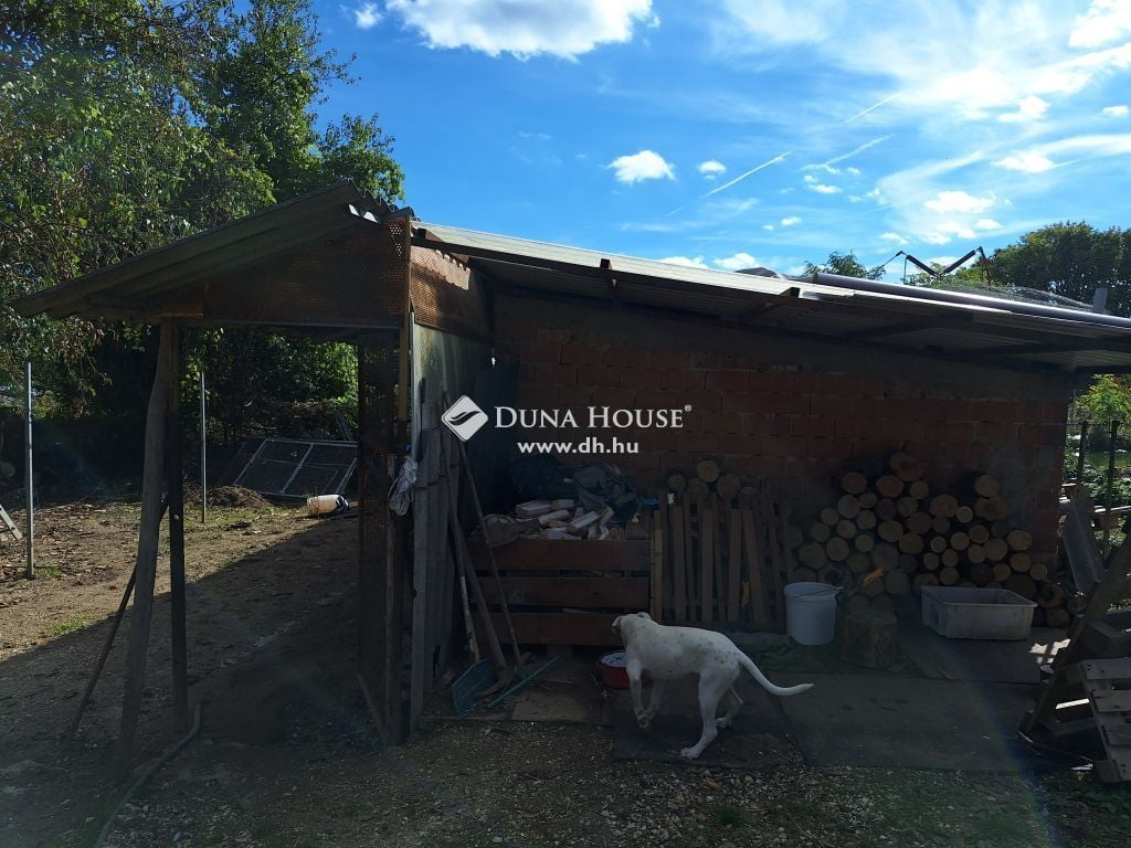 Property image Eladó Családi ház Fő utca, Újbarok