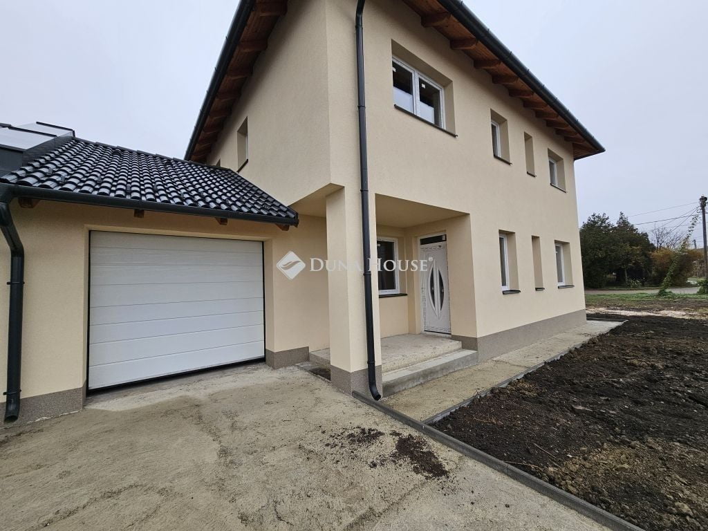 Property image Eladó Ikerház Egyletkert utca, Debrecen