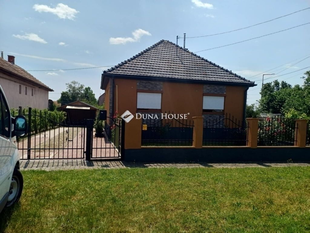 Property image Eladó Családi ház Rákóczi út, Hatvan