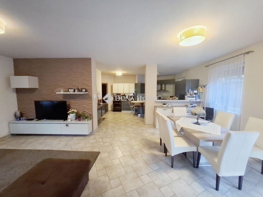 Property image Eladó Ikerház Paál László utca, Nagytarcsa