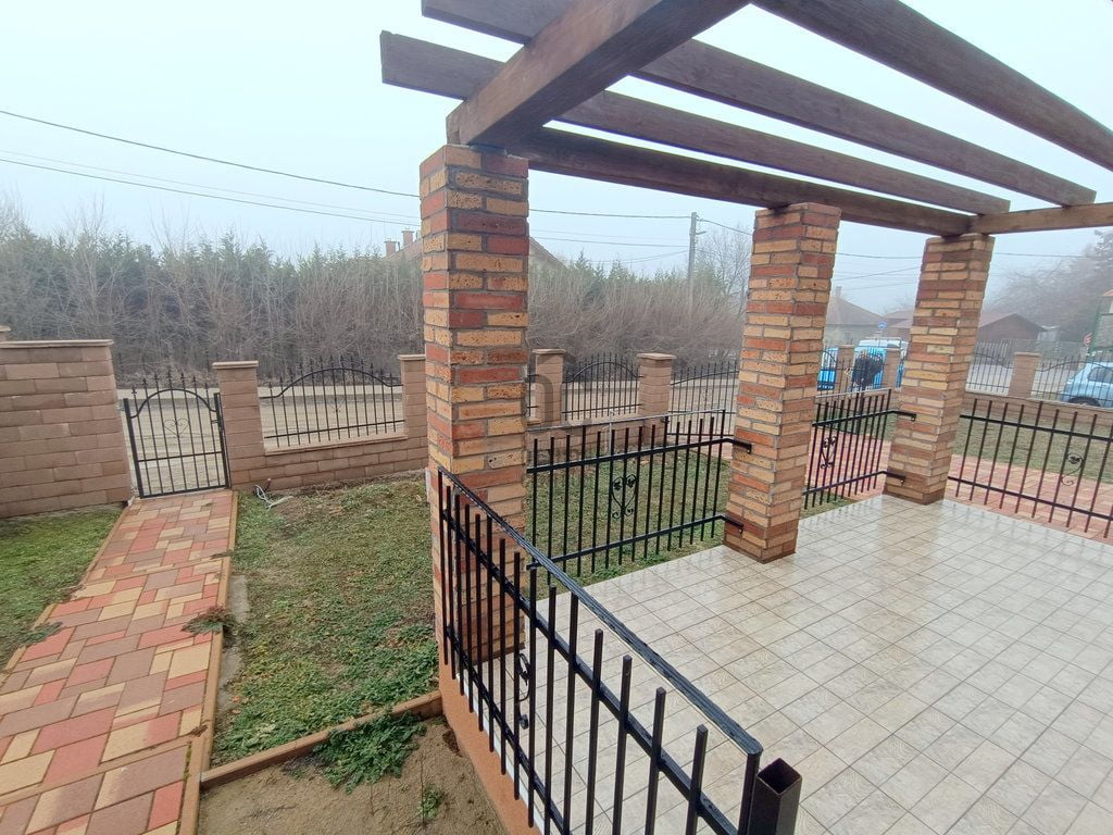 Property image Eladó Lakás Tó utca, Erdőkertes