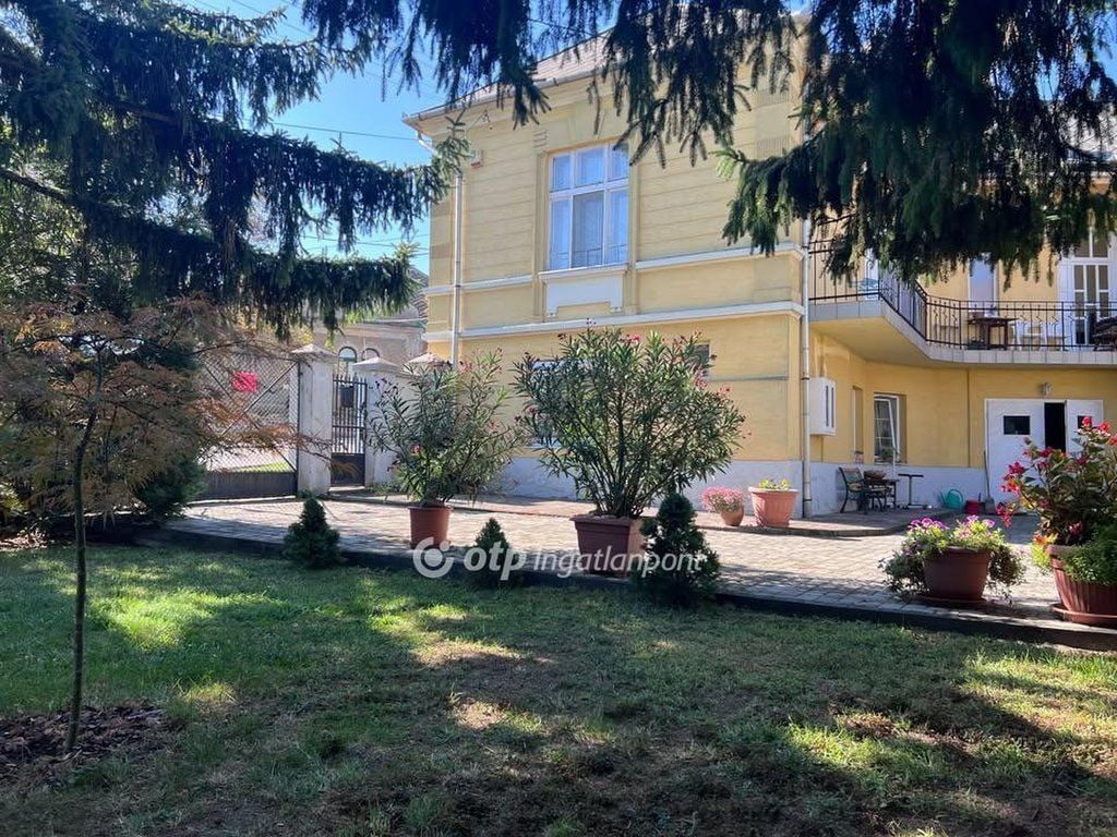 Property image Eladó Családi ház Veszprém megye, Veszprém