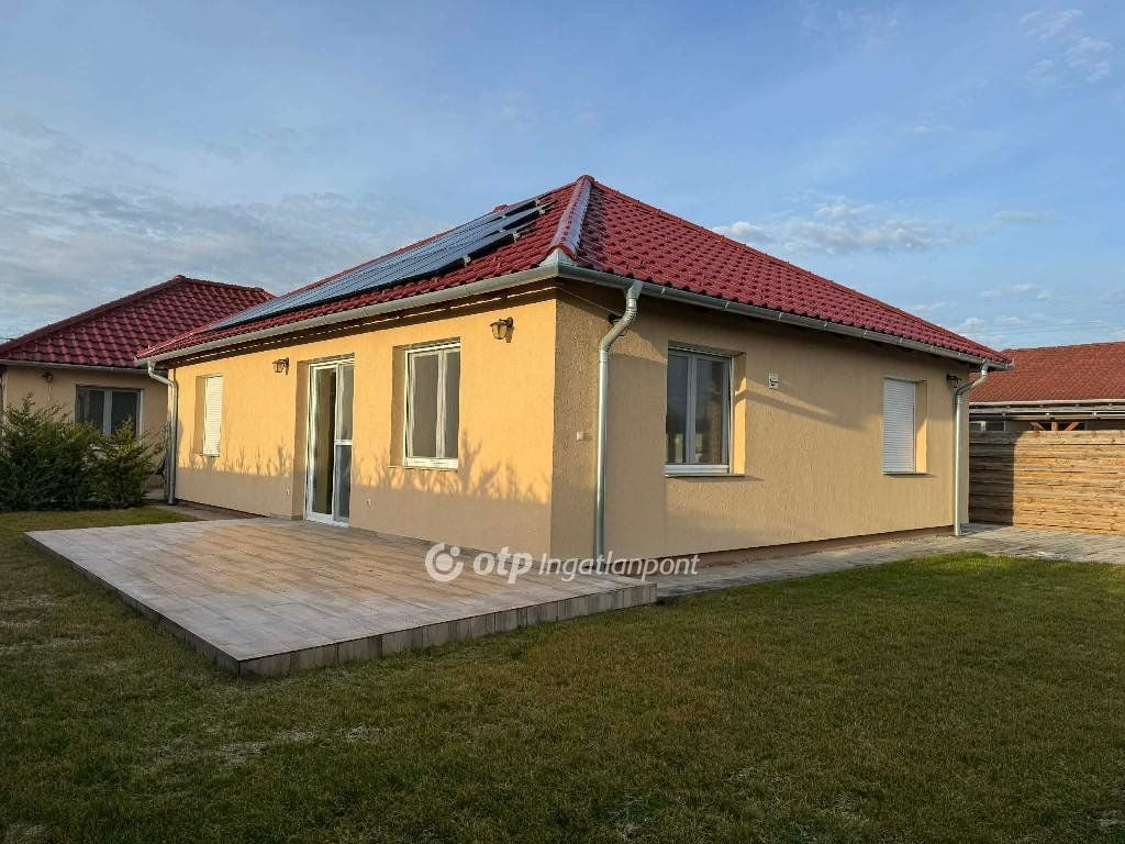 Property image Eladó Ikerház Pest megye, Halásztelek