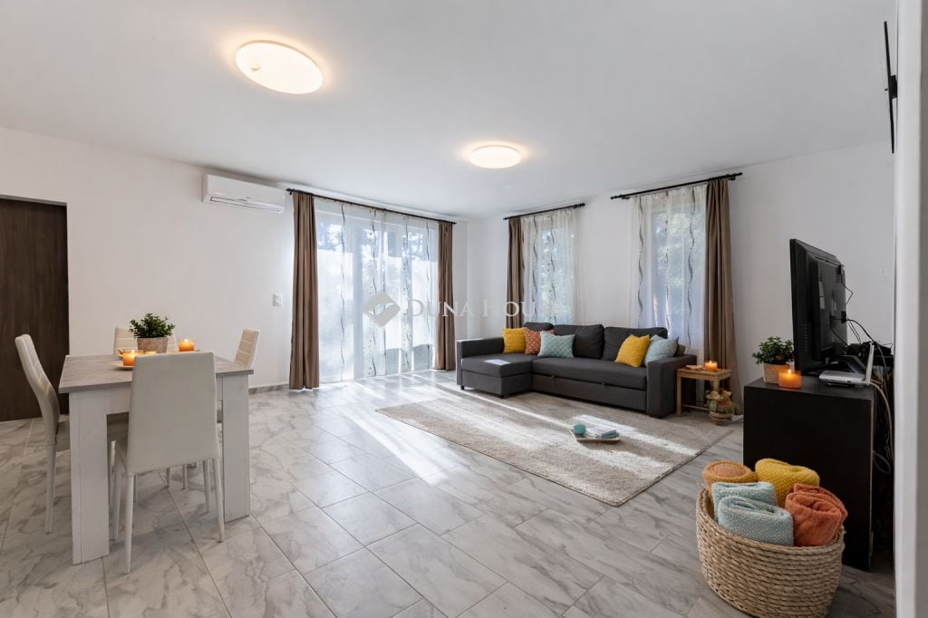 Property image Eladó Családi ház Fenyves utca, Erdőkertes