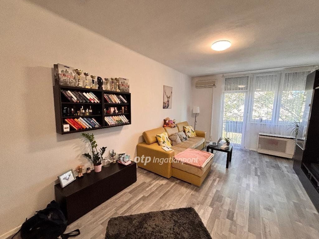 Property image Eladó Lakás Jász-Nagykun-Szolnok megye, Szolnok