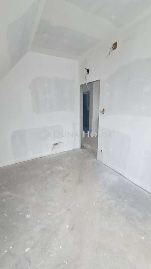 Property image Eladó Ikerház Pest megye, Vác